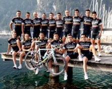 Después de 15 años, un equipo colombiano vuelve al Giro de Italia. Después de 15 años, un equipo colombiano vuelve al Giro de Italia.